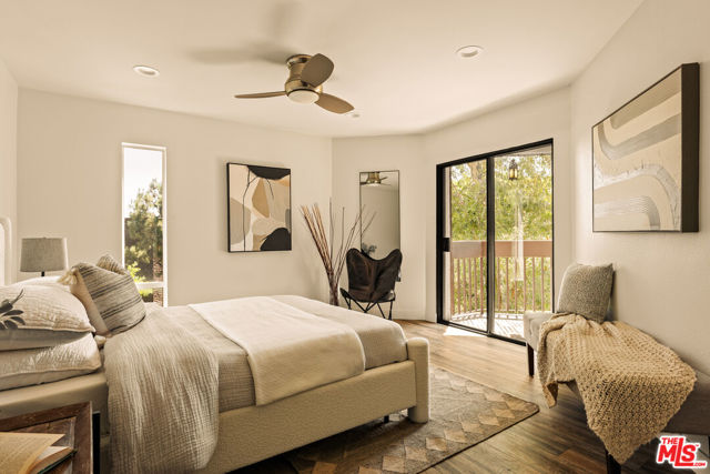 950 N Kings Road, West Hollywood CA: https://media.crmls.org/mediaz/f845f1cc-b26e-4d83-b9ef-d91458098fb3.jpg