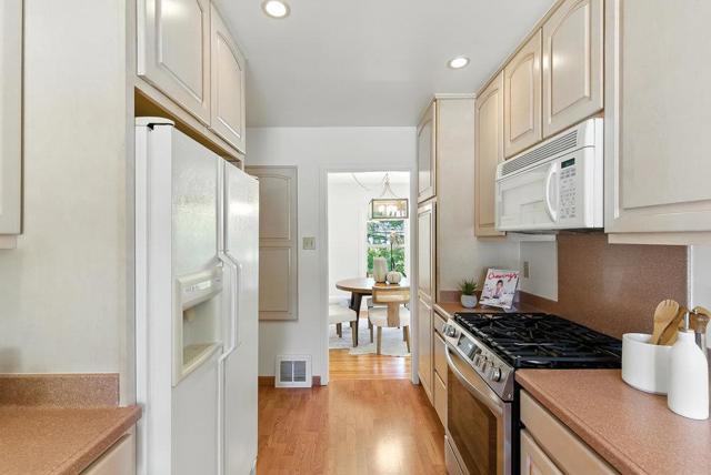 120 42nd Avenue, San Mateo CA: https://media.crmls.org/mediaz/f847a84b-7dbd-40dc-9bbe-d6bdd560783e.jpg