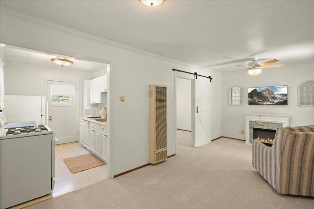 15570 Loma Vista Avenue, Los Gatos CA: https://media.crmls.org/mediaz/f84832e7-d359-4237-abaa-271f1f91938f.jpg