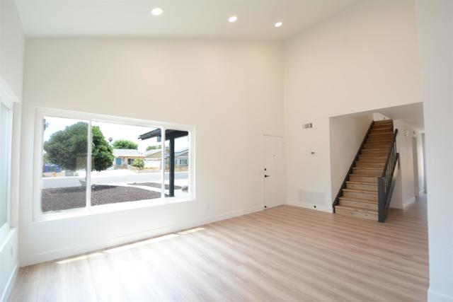 Detail Gallery Image 5 of 32 For 4612 Avery St, Oceanside,  CA 92057 - 4 Beds | 2/1 Baths