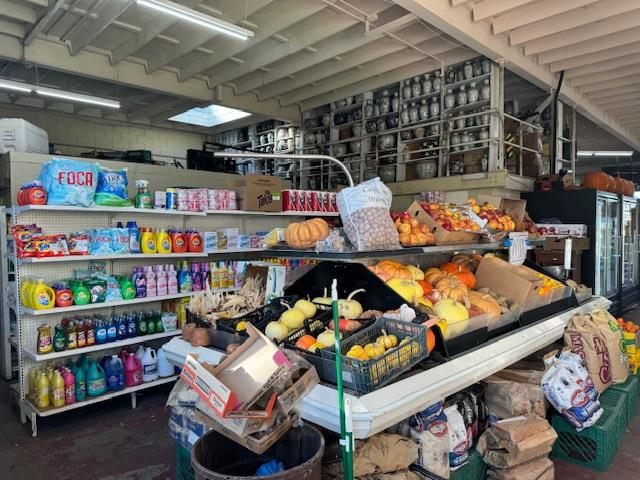 3876 3876 El Camino Real, Palo Alto CA: https://media.crmls.org/mediaz/f8491af5-ad93-49ac-9d3e-5066283351e3.jpg