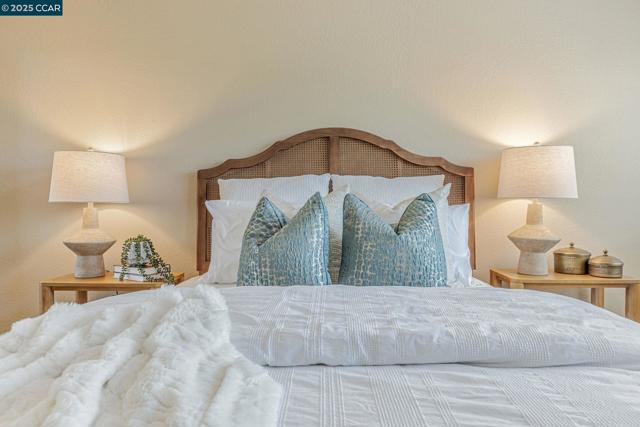 1806 Ridgeland Circle, Danville CA: https://media.crmls.org/mediaz/f8494f54-ab4d-4ea0-80d9-b8163e20c6a3.jpg