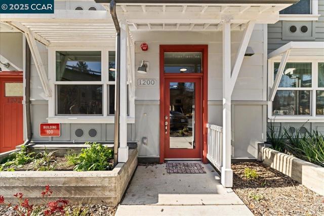 100 Esperanza Place, Walnut Creek CA: https://media.crmls.org/mediaz/f84956f5-79aa-4b42-8a3d-51b4c51c6e13.jpg