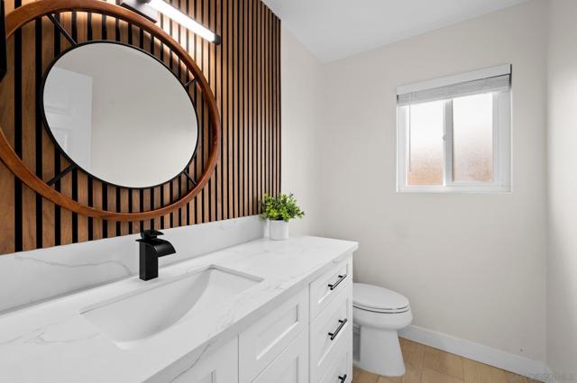 12109 Via San Loreno, San Diego CA: https://media.crmls.org/mediaz/f84bee69-0e84-46a6-bc1d-d6f82da6e0e9.jpg