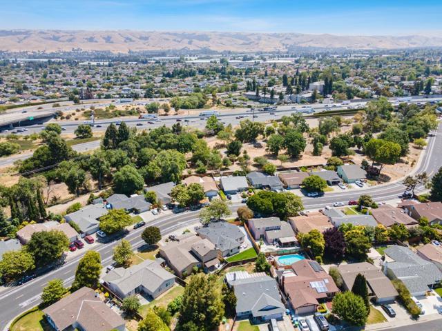 31301 San Andreas Drive, Union City CA: https://media.crmls.org/mediaz/f84c5f69-c989-433d-be6c-9f607c2d3f45.jpg