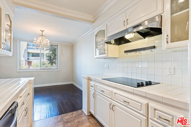 Drew Fenton | 11970 Montana Avenue Los Angeles CA | MLS: 7465489 Drew Fenton | 11970 Montana Avenue Los Angeles CA | MLS: 7465489
