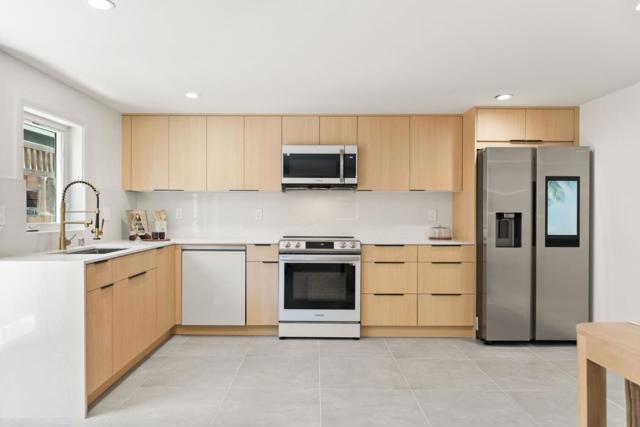 1025 Walnut Street, San Carlos CA: https://media.crmls.org/mediaz/f84de3e0-bad7-4abb-92e1-b4cfbdb08524.jpg