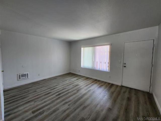 5341 Rex Avenue Unit 4, San Diego CA: https://media.crmls.org/mediaz/f84df869-5eeb-4042-b95c-b41244b12980.jpg