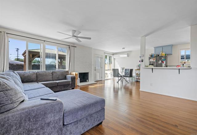 Detail Gallery Image 4 of 29 For 4773 Aberdeen St, San Diego,  CA 92117 - 3 Beds | 2 Baths