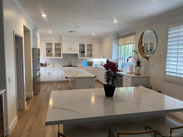 43041 Noble Court, Temecula CA: https://media.crmls.org/mediaz/f84ff21d-fe20-4348-a588-72d24b5b114b.jpg