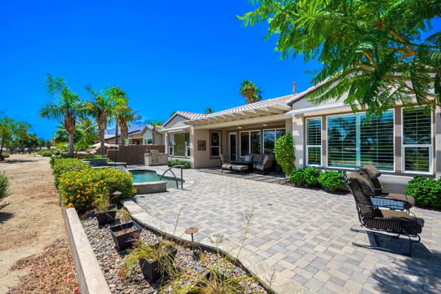 61414 Topaz Drive, La Quinta CA: https://media.crmls.org/mediaz/f84fffcc-b28e-40d0-9732-bde745dcb5e7.jpg