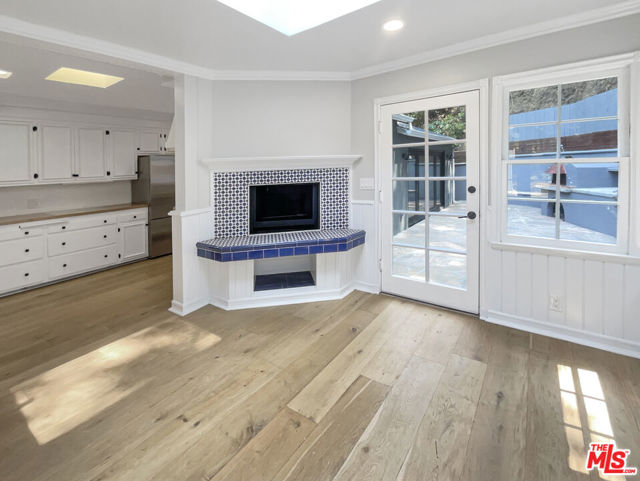 2252 Verde Oak Drive, Los Angeles CA: https://media.crmls.org/mediaz/f8502131-468f-4f57-9b09-686a16a4a00d.jpg