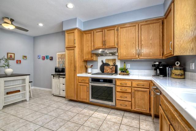 Detail Gallery Image 19 of 38 For 6852 Widgeon Pl, Carlsbad,  CA 92011 - 3 Beds | 2/1 Baths