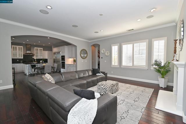 Image 14 of 59 For 5458 Sherwood Way