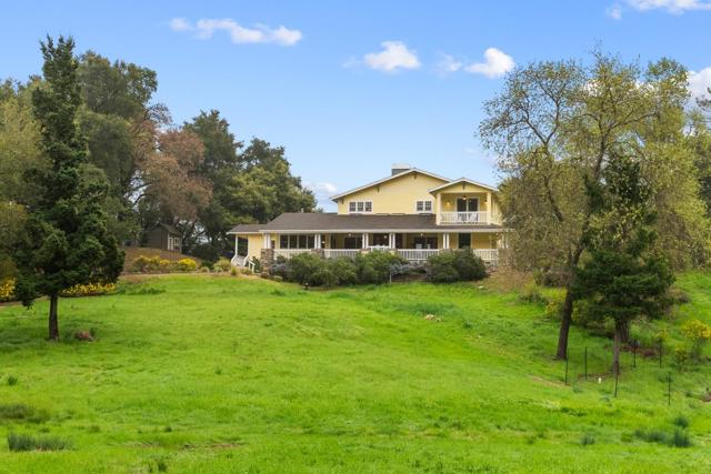 18101 Idylwild Road, Los Gatos CA: https://media.crmls.org/mediaz/f851b0ff-d529-4dab-9b2d-348a8e0473d4.jpg
