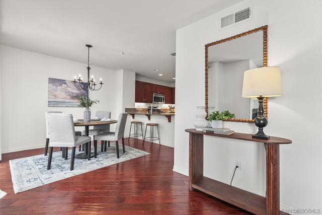 3528 Shoreline Bluff Ln, San Diego CA: https://media.crmls.org/mediaz/f85277f9-8963-4d48-b68e-13526c510a7f.jpg