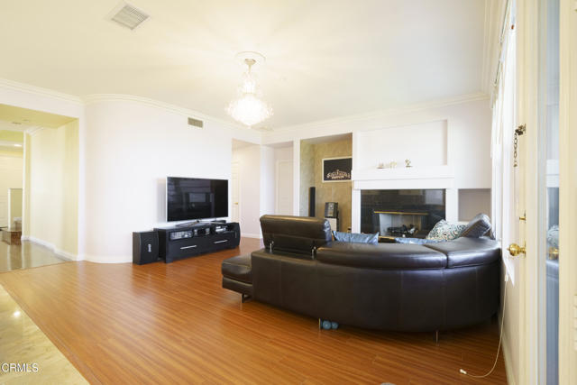 Detail Gallery Image 20 of 52 For 11071 N Tamberly Ln, Los Angeles,  CA 91042 - 4 Beds | 3 Baths