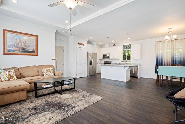 11100 Telegraph Road, Ventura CA: https://media.crmls.org/mediaz/f852aa90-0a0e-4823-aa37-a103efe2c812.jpg