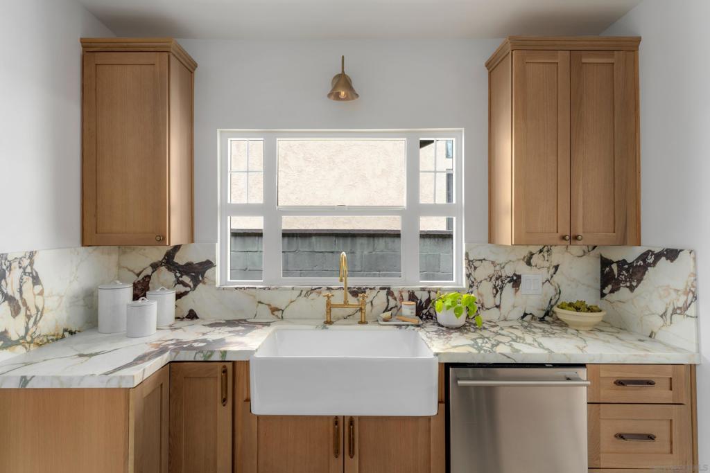 MLS #250033899SD img 7