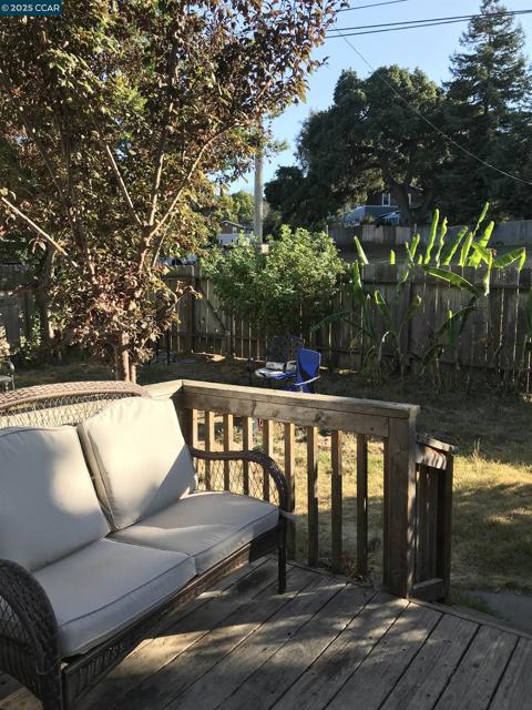 13 Werden St, Vallejo CA: https://media.crmls.org/mediaz/f85392bd-dc69-4bd4-b1cb-b47351e811d1.jpg