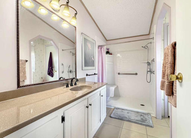 81713 San Cristobal Avenue, Indio CA: https://media.crmls.org/mediaz/f8543480-4bd2-4c22-9b41-aa8516961209.jpg