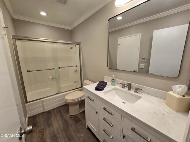 3123 Woodfern Circle, Thousand Oaks CA: https://media.crmls.org/mediaz/f8545601-2c23-4850-9e7f-e0031423af7e.jpg