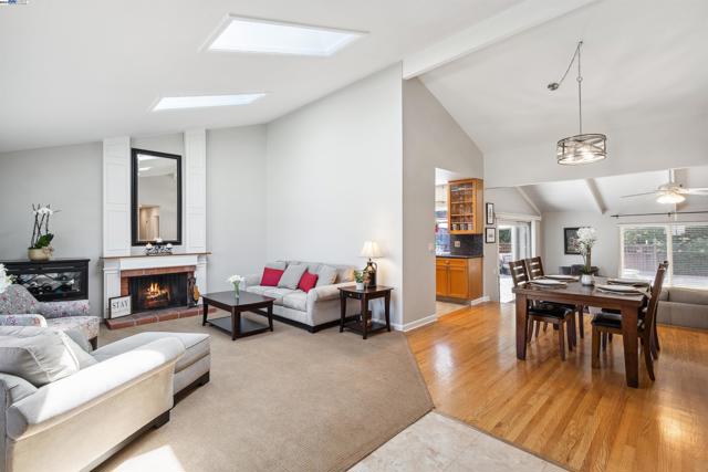 Image 3 of 31 For 1296 Vintner Way