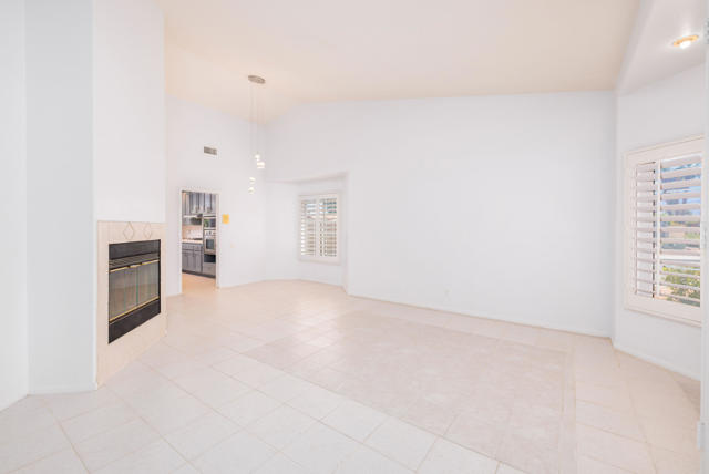 40670 Posada Court, Palm Desert CA: https://media.crmls.org/mediaz/f8548046-d940-4e13-b6db-448eb0813afc.jpg