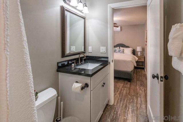 845 Beryle st unit A, San Diego CA: https://media.crmls.org/mediaz/f8548970-efd2-414c-b3b3-23b11112f9a2.jpg