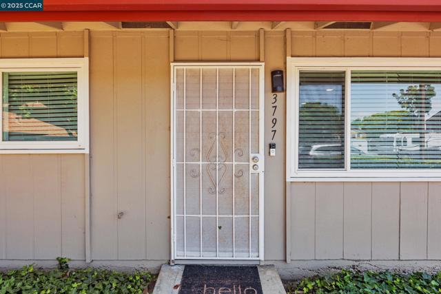 3797 Oxford Cmn, Fremont CA: https://media.crmls.org/mediaz/f854e074-7088-4be1-b9ff-4bd6231167c6.jpg