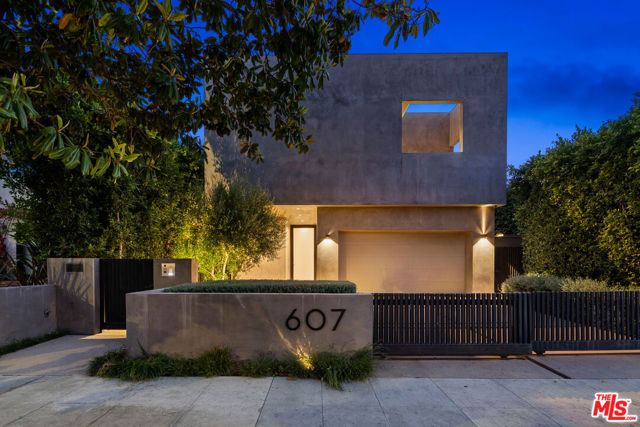 Image 1 of 44 For 607 Alta Vista Boulevard