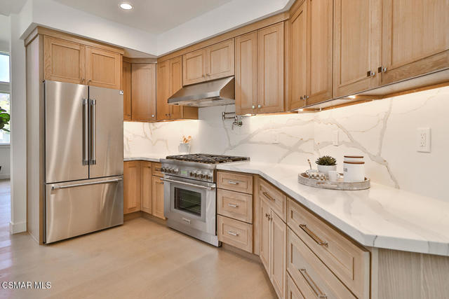 3327 Olivegrove Place, Thousand Oaks CA: https://media.crmls.org/mediaz/f855d4ca-d5c1-4291-8499-7b82b032689a.jpg
