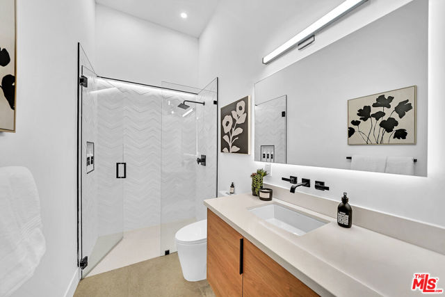456 E Sonora Road, Palm Springs CA: https://media.crmls.org/mediaz/f855e32a-7443-4c4f-81de-9e72828a260f.jpg