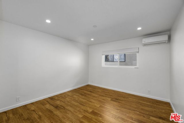 12219 Culver Boulevard, Los Angeles CA: https://media.crmls.org/mediaz/f8563b84-eb28-476a-a198-b30e3539cebd.jpg