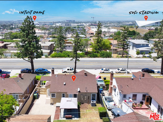9710 Crenshaw Boulevard, Inglewood CA: https://media.crmls.org/mediaz/f857f084-ad64-48d8-aea4-2f2997586aa4.jpg