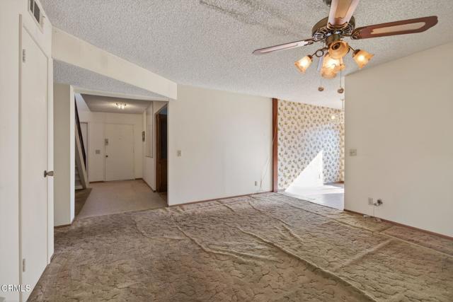 Detail Gallery Image 12 of 42 For 2087 Airedale Ave, Ventura,  CA 93003 - 4 Beds | 2 Baths