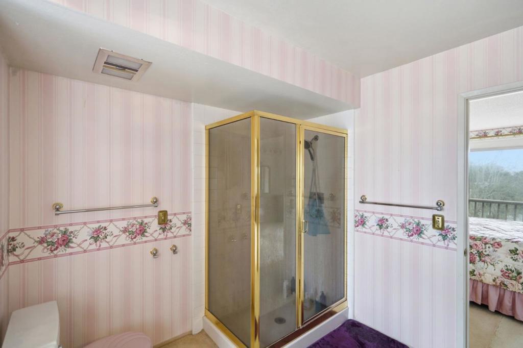 https://media.crmls.org/mediaz/f859320b-0352-4c25-bb15-d3a8196f0e22.jpg?preset=X-Large