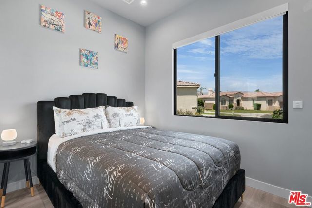 Image 25 of 66 For 80803 Sunglow Court