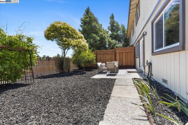 8351 Mulberry Pl, Dublin CA: https://media.crmls.org/mediaz/f859d8ed-405d-4db9-b8d9-40fe600faa77.jpg