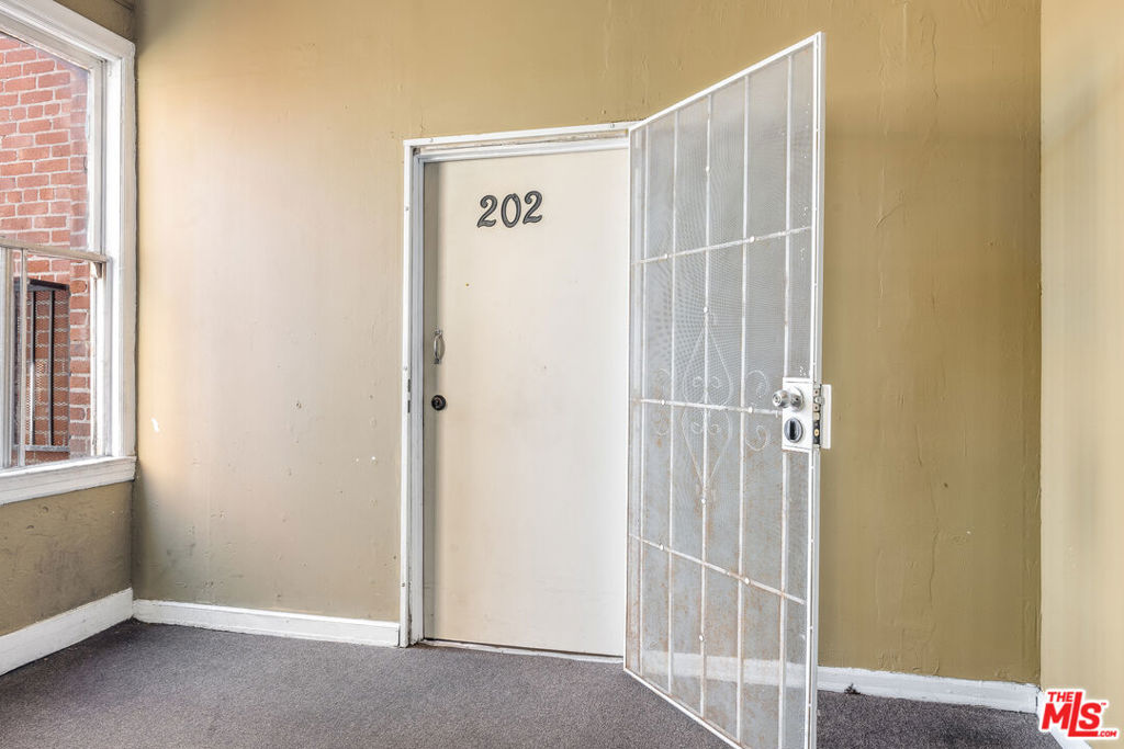 256 W Florence Avenue #202