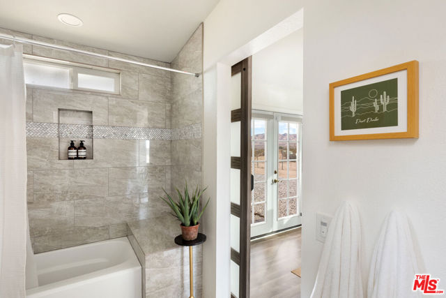 5737 Mojave Ranch Road, Joshua Tree CA: https://media.crmls.org/mediaz/f85e9c2c-ccff-4792-a08a-6ccf5821fd16.jpg