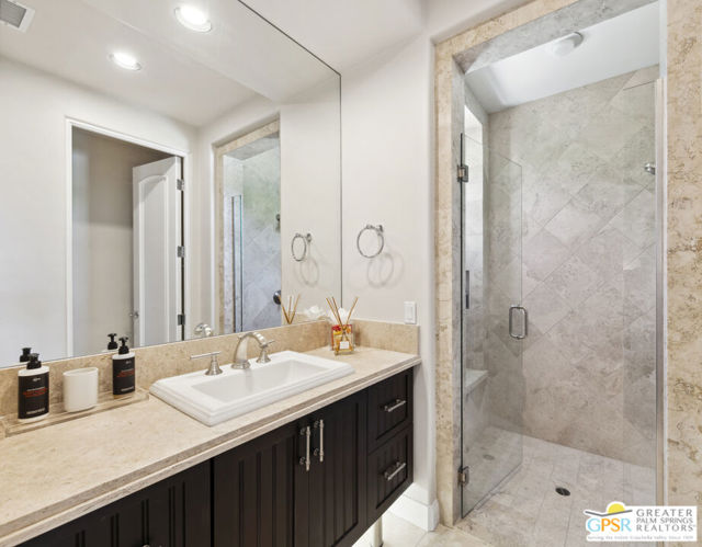 27 Cassis Circle, Rancho Mirage CA: https://media.crmls.org/mediaz/f8606143-7ba7-4f7b-b239-632c045a22a0.jpg