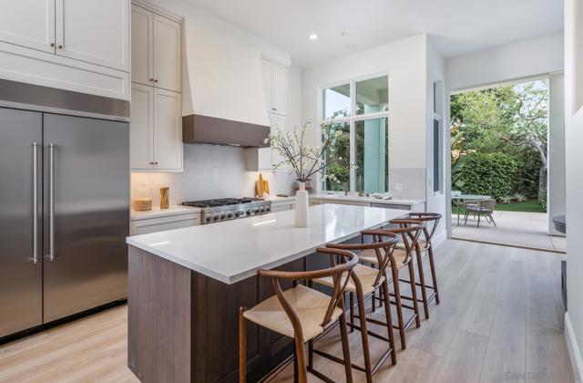 2815 Santa Fe Vista Ct, Encinitas CA: https://media.crmls.org/mediaz/f8612f4c-61a0-4748-a900-7b6919696bf2.jpg