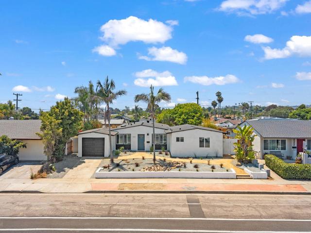 4316 Clairemont Dr, San Diego CA: https://media.crmls.org/mediaz/f8620e6a-2eea-4546-b2af-42daa3dec3a0.jpg