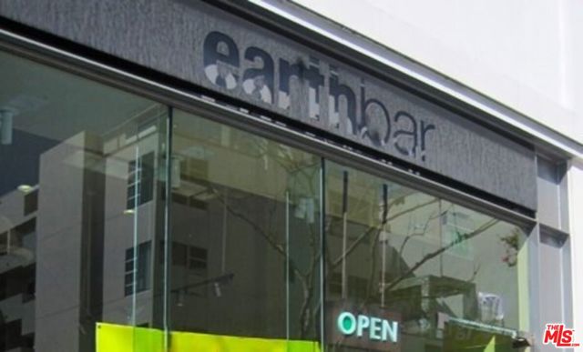 1124 N Kings Road, West Hollywood CA: https://media.crmls.org/mediaz/f862925c-648d-4ebb-8fa8-6e81d699d839.jpg