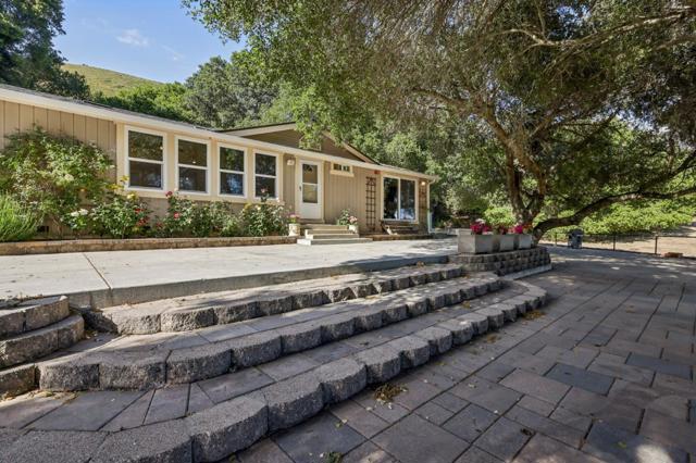 2995 Day Road, Gilroy CA: https://media.crmls.org/mediaz/f8629d17-1aba-4cf1-a29b-7ee624ade574.jpg