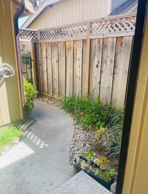 2101 Darnis Circle, Morgan Hill CA: https://media.crmls.org/mediaz/f8648b82-2b2e-4891-b11a-ddd44ba05ca3.jpg