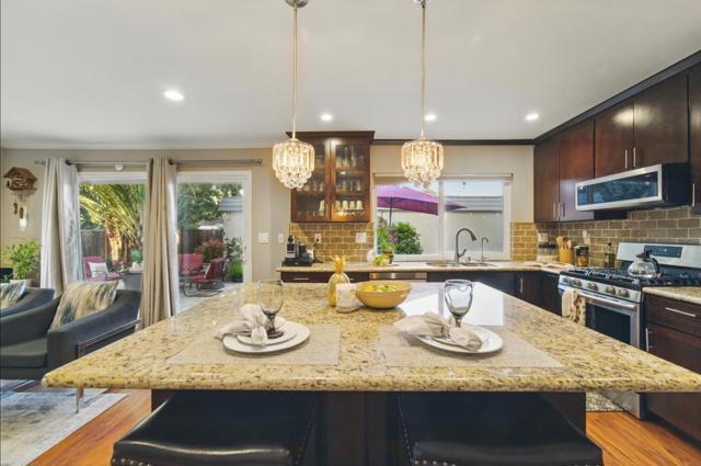 3821 Abbey Court, Campbell CA: https://media.crmls.org/mediaz/f865e8a6-a62b-4224-b334-d1088aebaf00.jpg