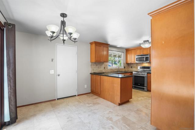 931 Rutgers Ave, Chula Vista CA: https://media.crmls.org/mediaz/f8663f1a-204a-4b04-9010-4c5fa7c78027.jpg
