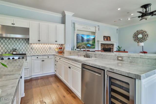 164 Via Sandra, Newbury Park CA: https://media.crmls.org/mediaz/f866cb8d-ea49-455c-9f22-739206132667.jpg